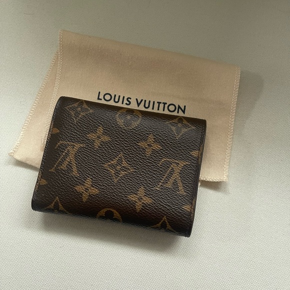 Louis Vuitton Victorine Wallet - Picture 5 of 9